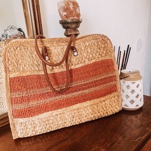 Vintage straw boho bag